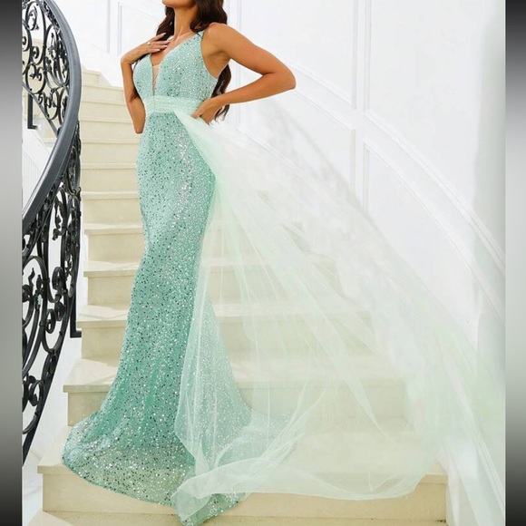 Luxe mesh glittery spaghetti straps party formal dress - Picture 7 of 9